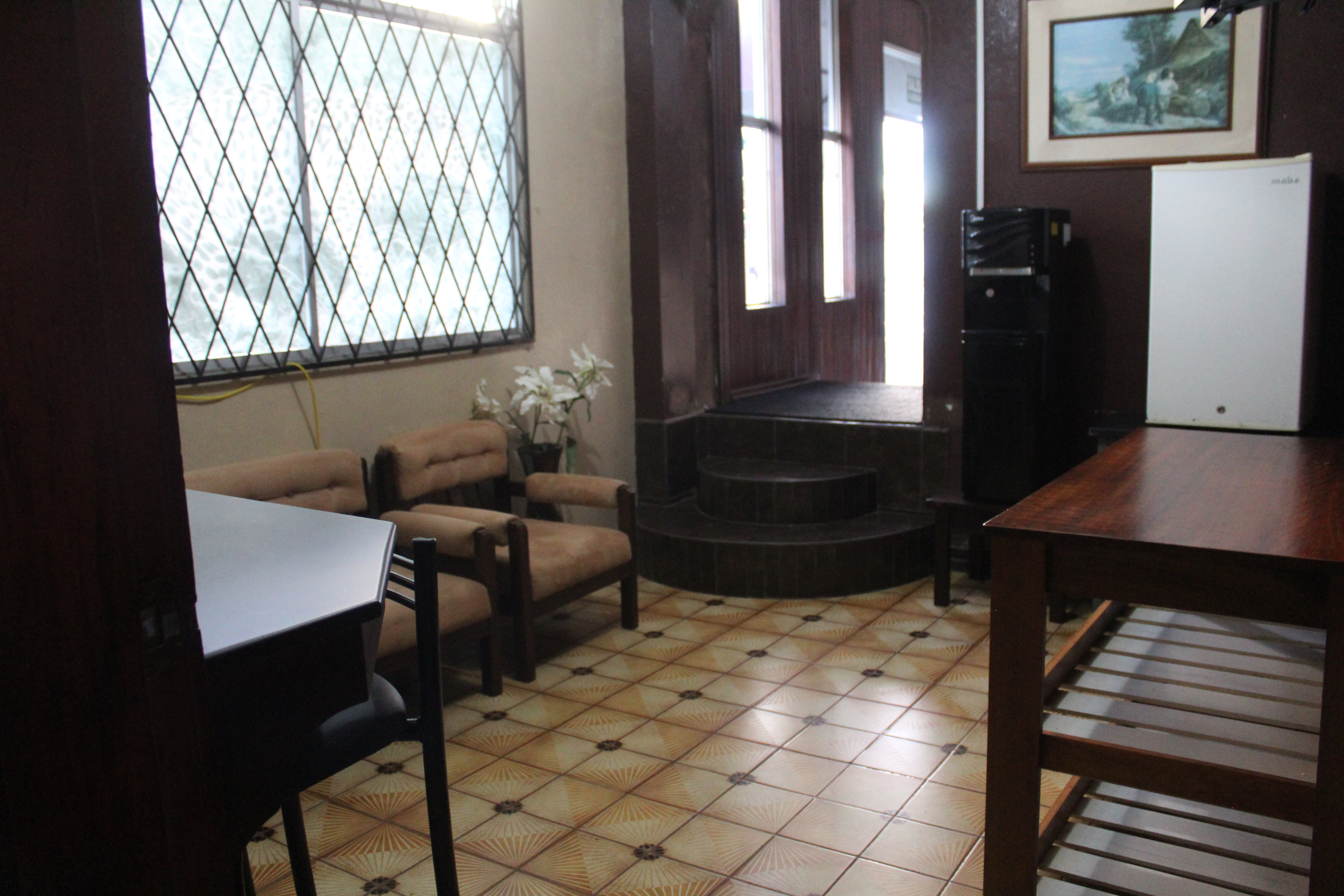 Área de descanso y bebidas