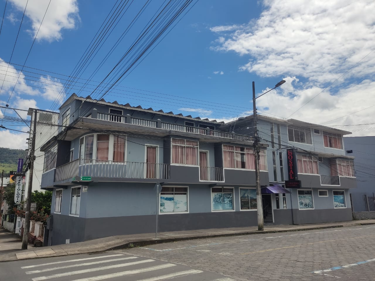 Exterior del Hotel La Orquídea